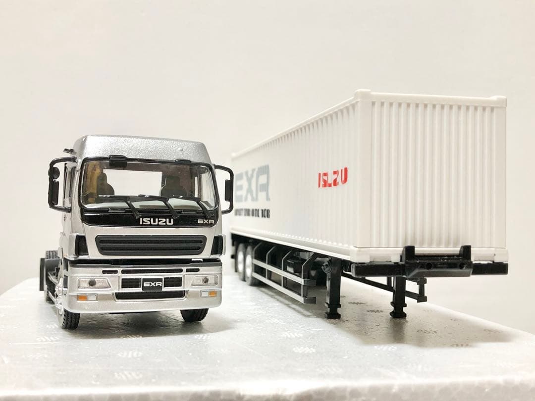 レア】いすゞ・ギガ トレーラー ISUZU GIGA デコトラ トラック野郎