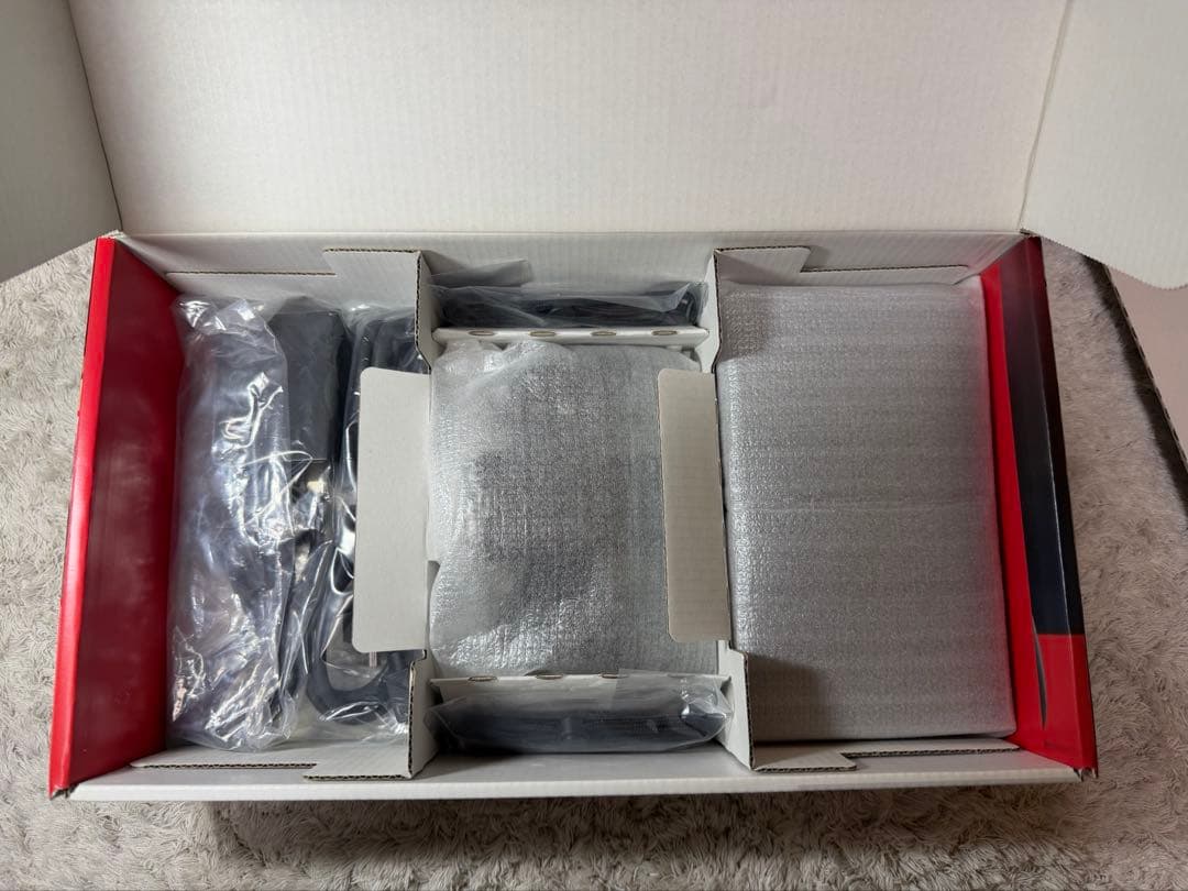 Nintendo Switch 本体　SDカード、シリコンカバー付