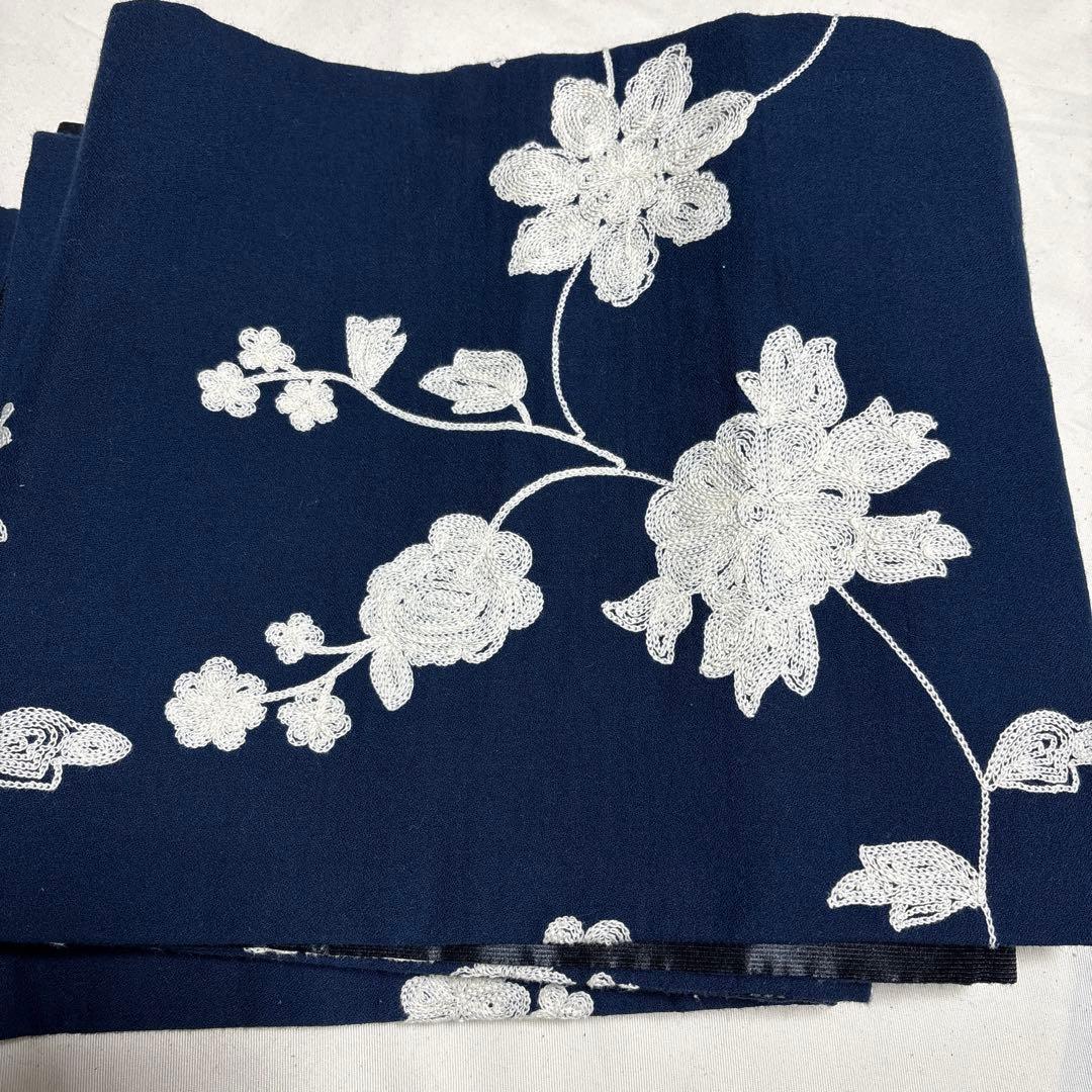 Berry工房 豪華で緻密な刺繍の、しっとり紺色のフリル帯 News | Kazuaki