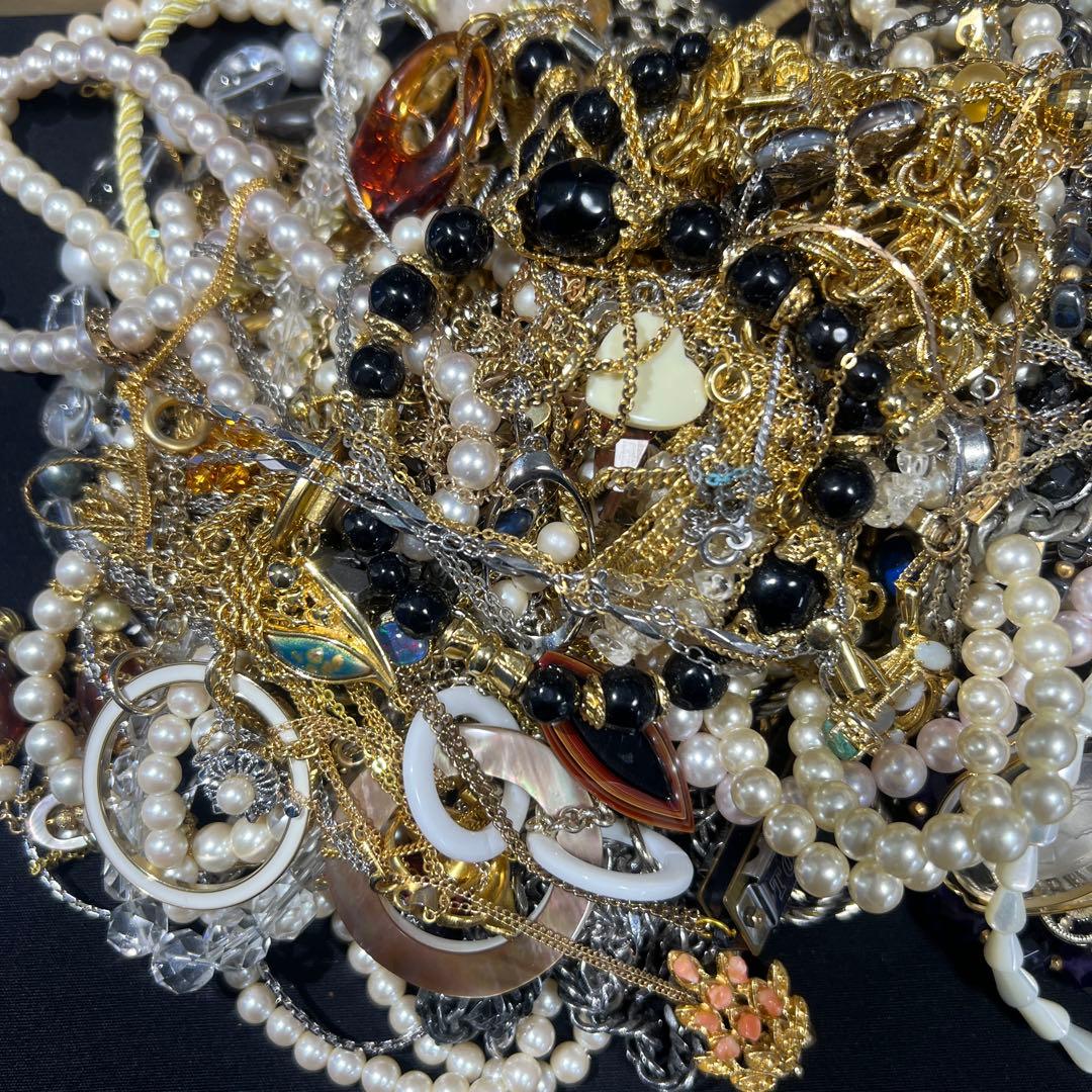 PB233 約4.1kg 不用品　片付品　整理品　遺品　アクセサリーまとめ売り