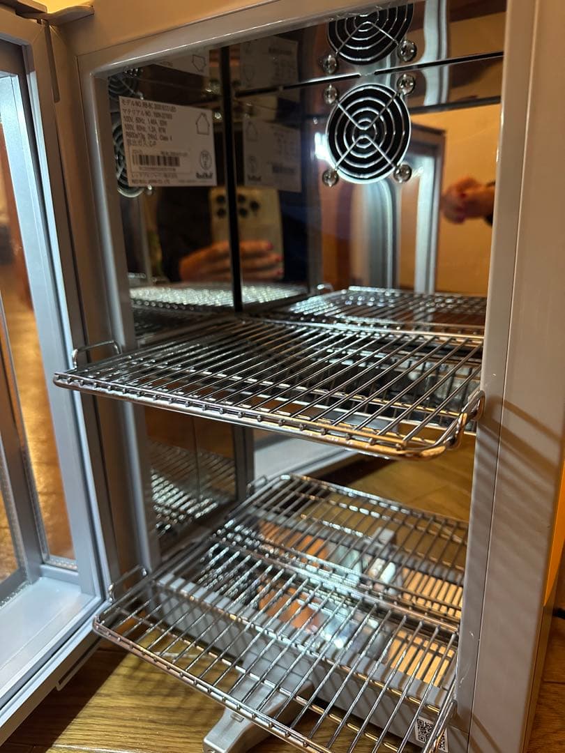 早い者勝ち！！Red Bull LED冷蔵庫　美品❣️