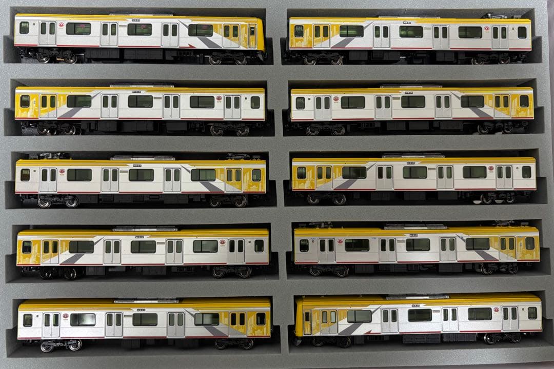 KATO 東急電鉄5050系4000番台 Shibuya Hikarie号