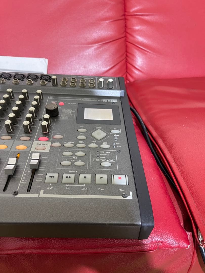 配信機器・PA機器・レコーディング機器 KORG D888