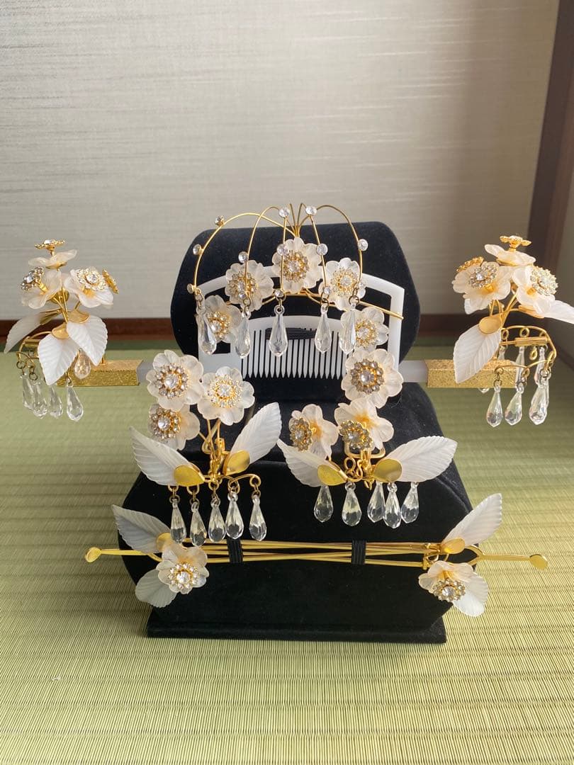 金駒刺繍 金彩 鞠 熨斗 藤 牡丹 菊花 振袖 晴れの日 着物 032a p 金駒