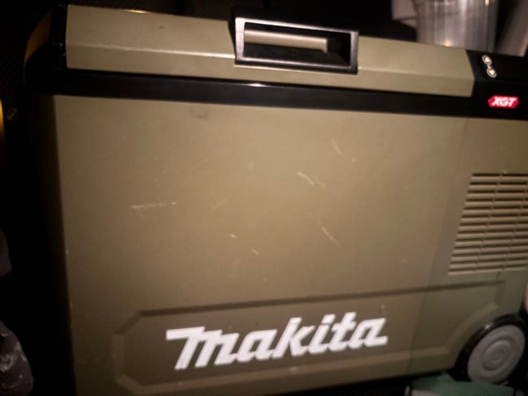 Makita XGT 冷温庫 大容量 オリーブグリーン今なら、バッテリー2個付