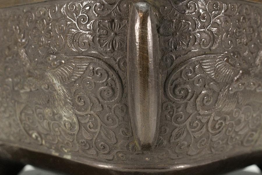 古銅 饕餮紋 双耳 四方 瓶掛(K-LC697) - メルカリ