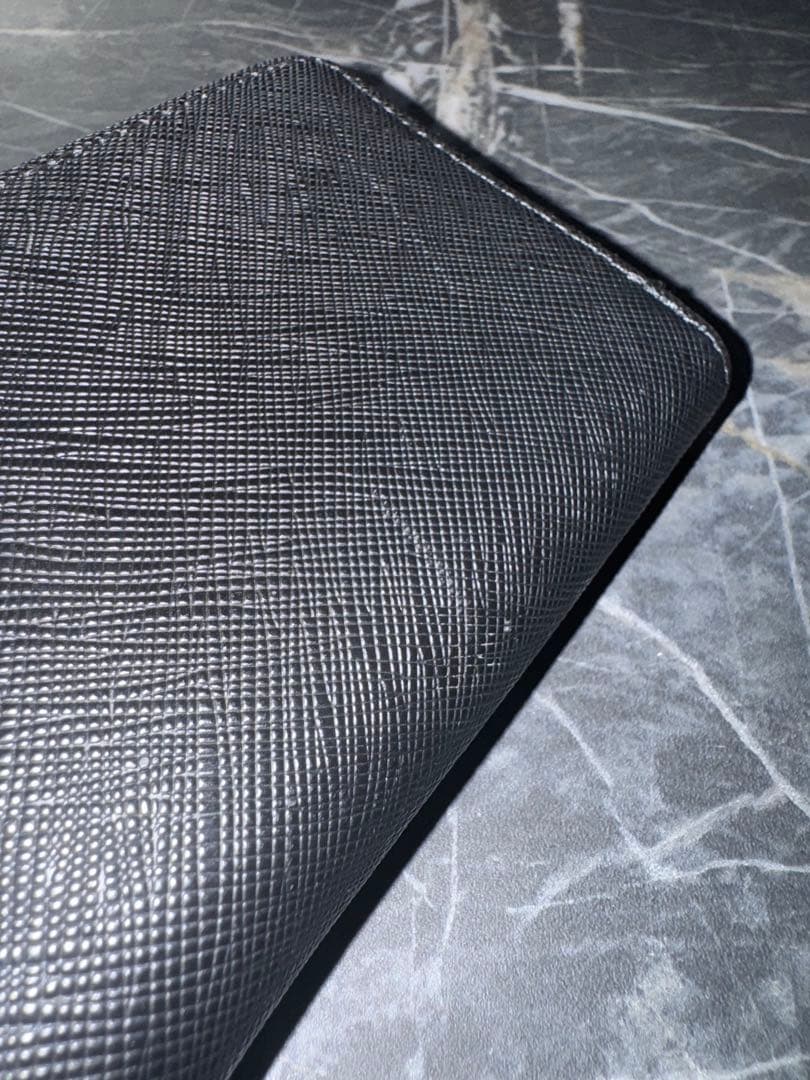 PRADA ケース ご依頼が来ましたのでお値下げ中‼️