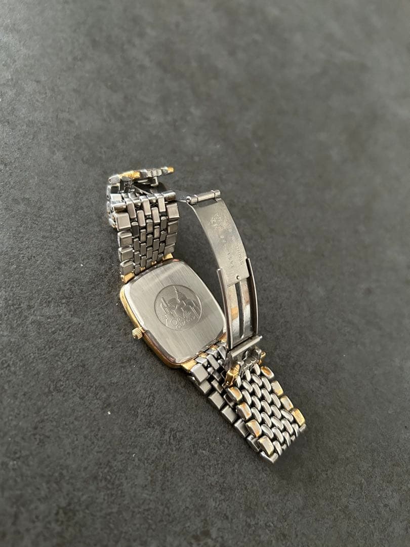 オメガ アナログクォーツ腕時計 ゴールド/シルバー