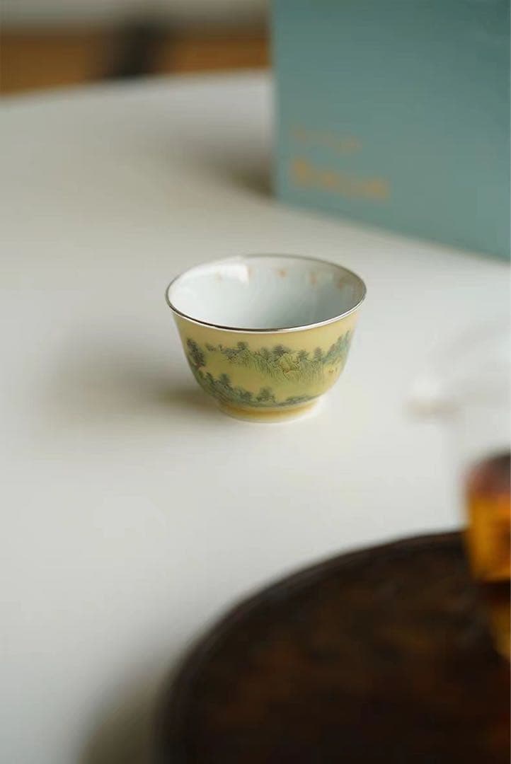 湯呑み、茶碗/茶器（単品）陶磁器(セラミック製) と銀製　雲由山坊｜山水（黄釉）