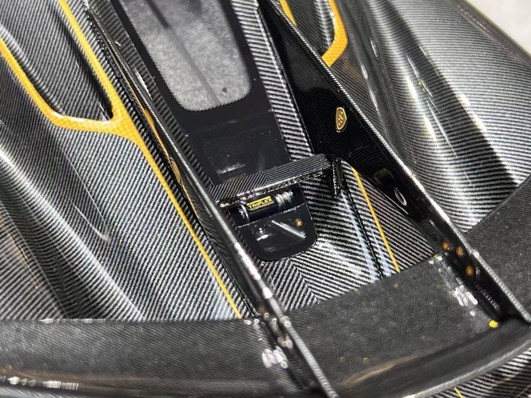 新品 FrontiArt ケーニグセグ jesko ブラックカーボン ミニカー