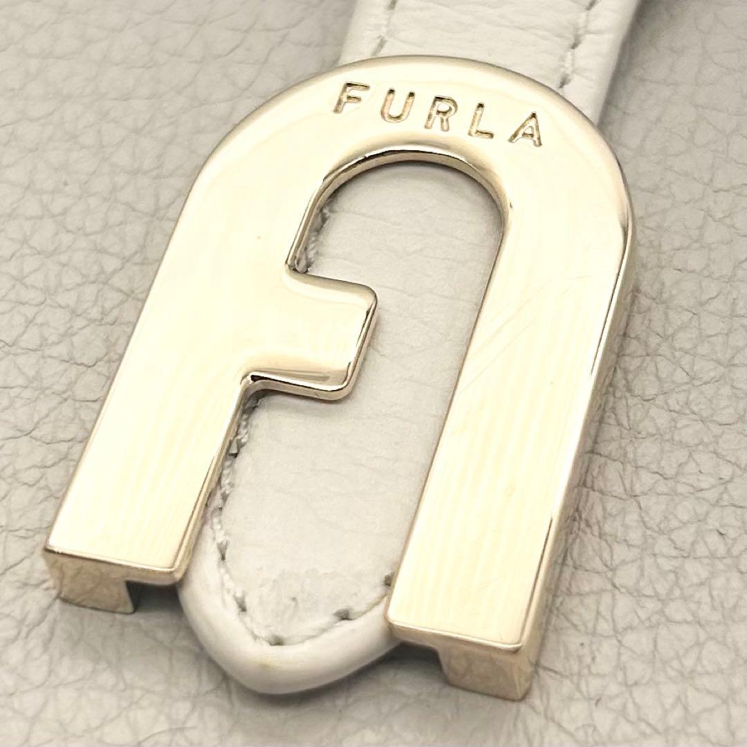 未使用級 FURLA フルラ 二つ折り財布 レザー バイカラー アーチロゴ