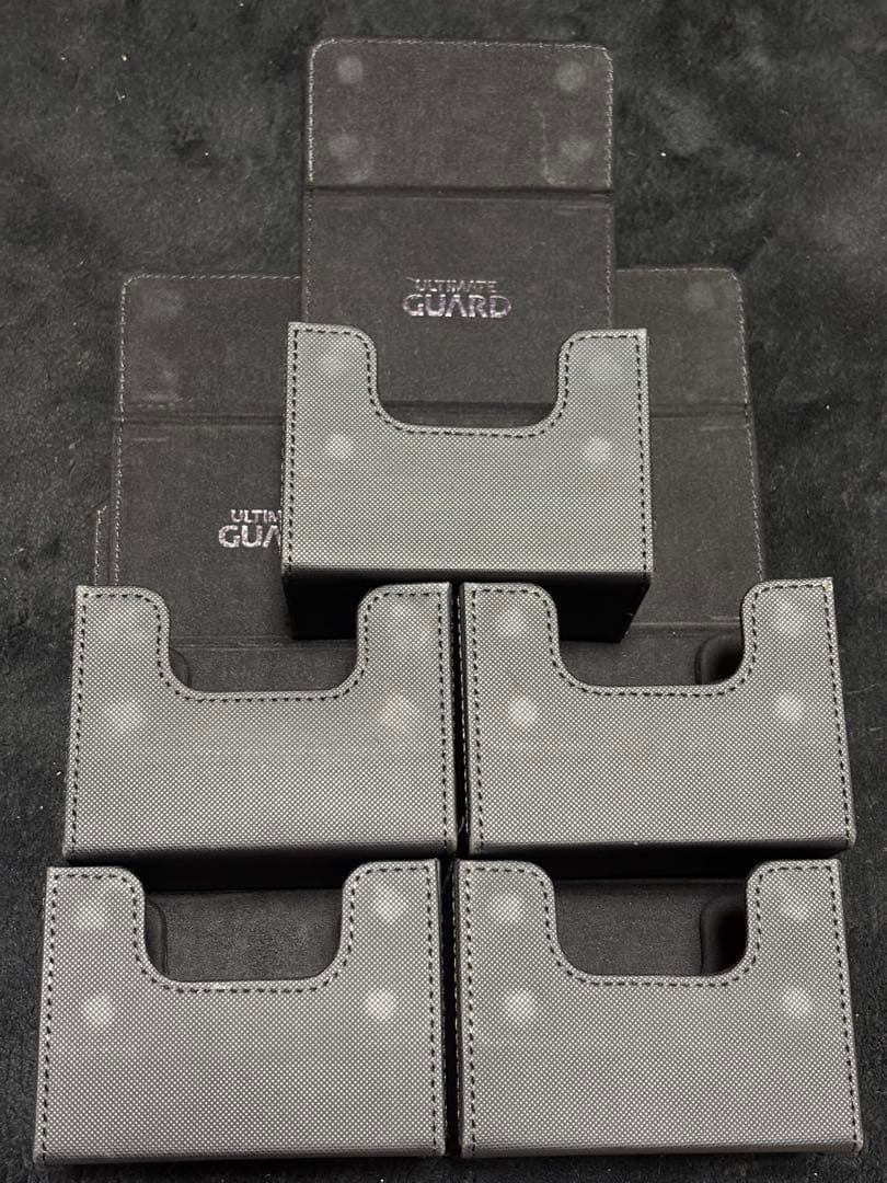 サプライ・アクセサリ・グッズ Ultimate Guard Sidewinder 80+ XenoSkin