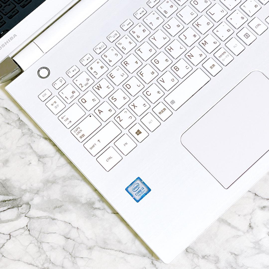 Windows11✨新品SSD✨すぐ使えるノートパソコン白✨カメラ薄型✨初心者