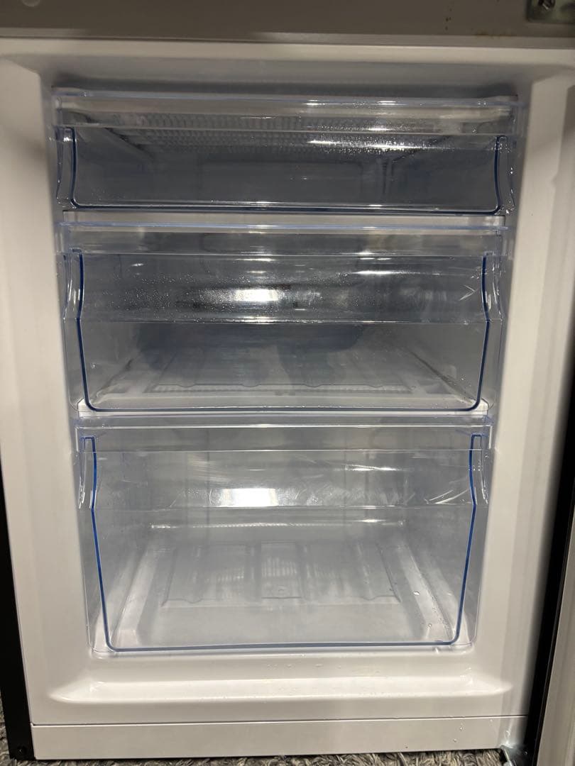 【高年式】ハイセンス ノンフロン冷凍冷蔵庫 HR-D1701B 2025年製