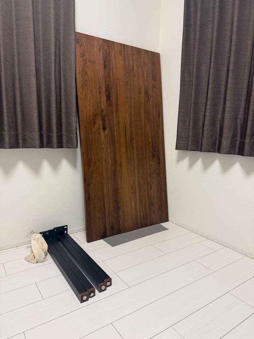 ダイニングテーブル　DINING TABLE NODEII LEG_02