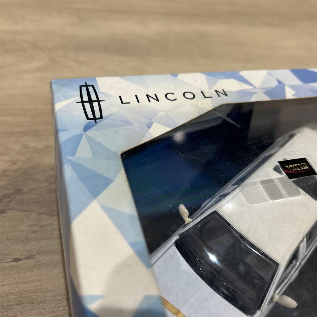 LINCOLNタウンカー ミニカー 模型 リンカーン リムジン アメリカ