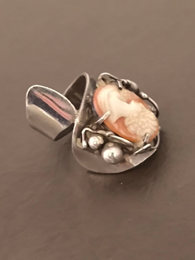 ヴィンテージ カメオ シルバー デザイン リング サイン入り