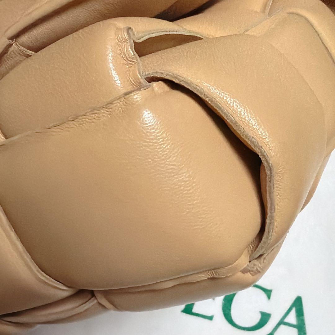 ooボッテガヴェネタ BOTTEGA VENETA パデットカセット
