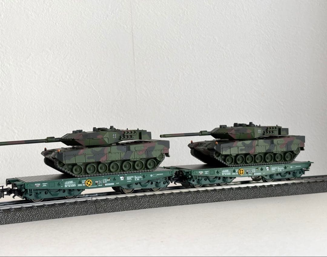 新品 メルクリン ドイツ軍 レオパルド 2A6 戦車 運搬車 ラスト1両