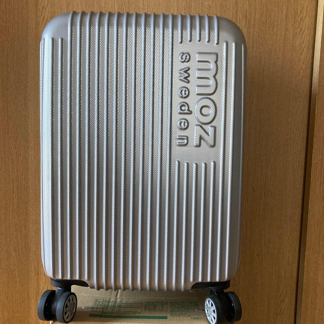 MOZ モズ キャリーケース 旅行 シルバー - メルカリ