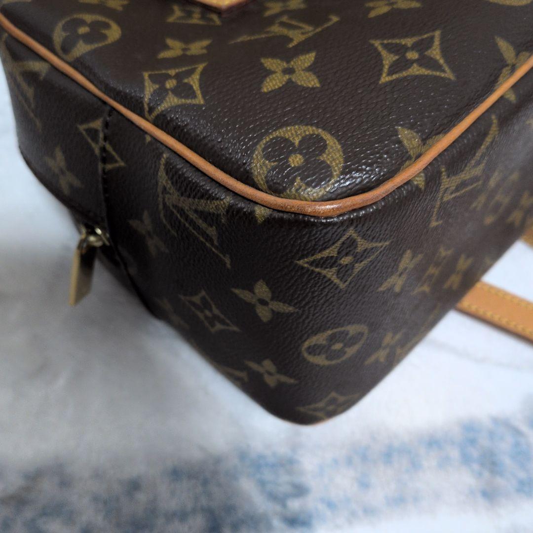 Louis Vuitton ハンドバッグシテMM美品