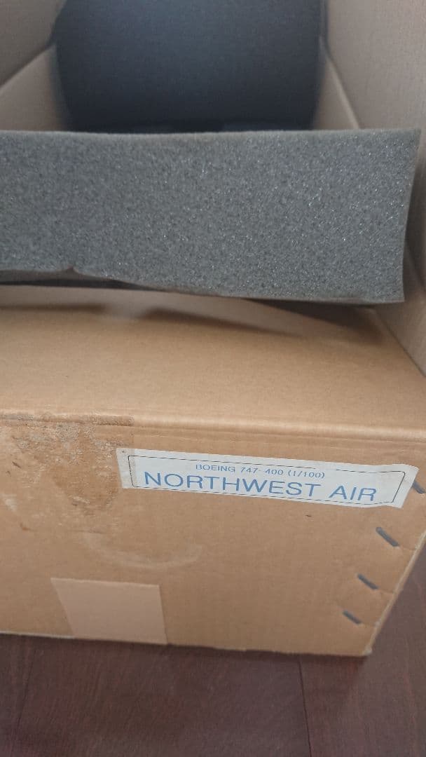 レア物！NORTHWEST AIRBOEING747-100模型 (1/100)