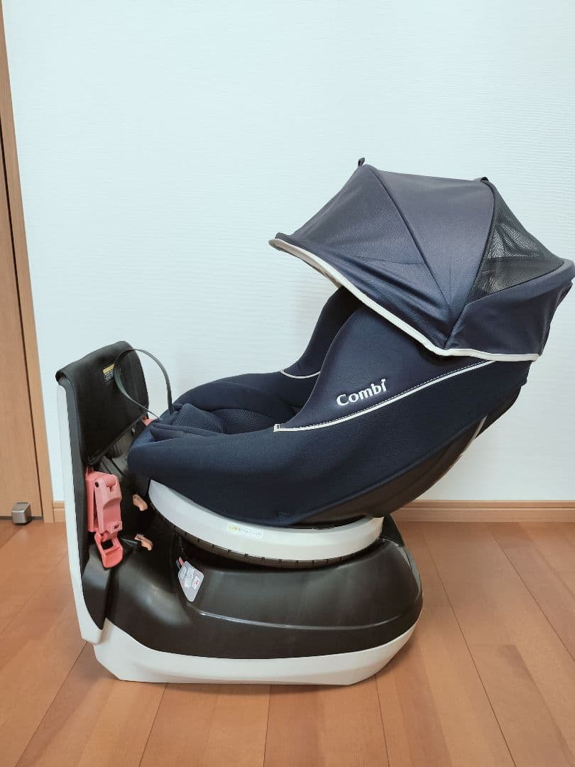 Combi クルムーブ 新生児 シンプライト チャイルドシート