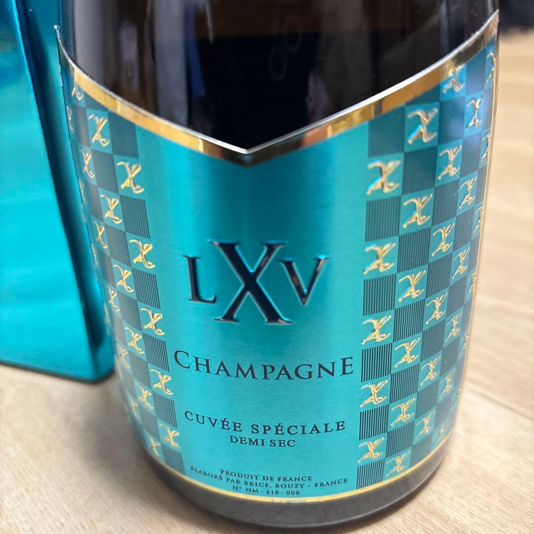 LXIV Champagne Spéciale Demi-Sec 青 ブルー