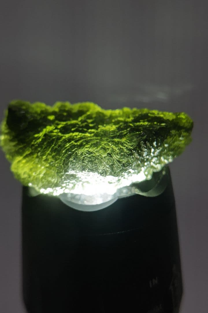 [鑑別書付]天然モルダバイト原石 22.07g[C7224]