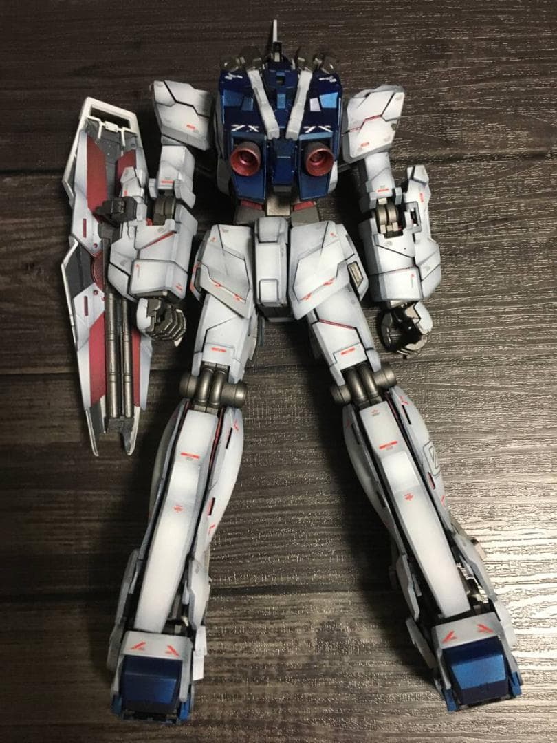 近日処分予定 MG 1/100 RX-0 ユニコーンガンダム 塗装完成品