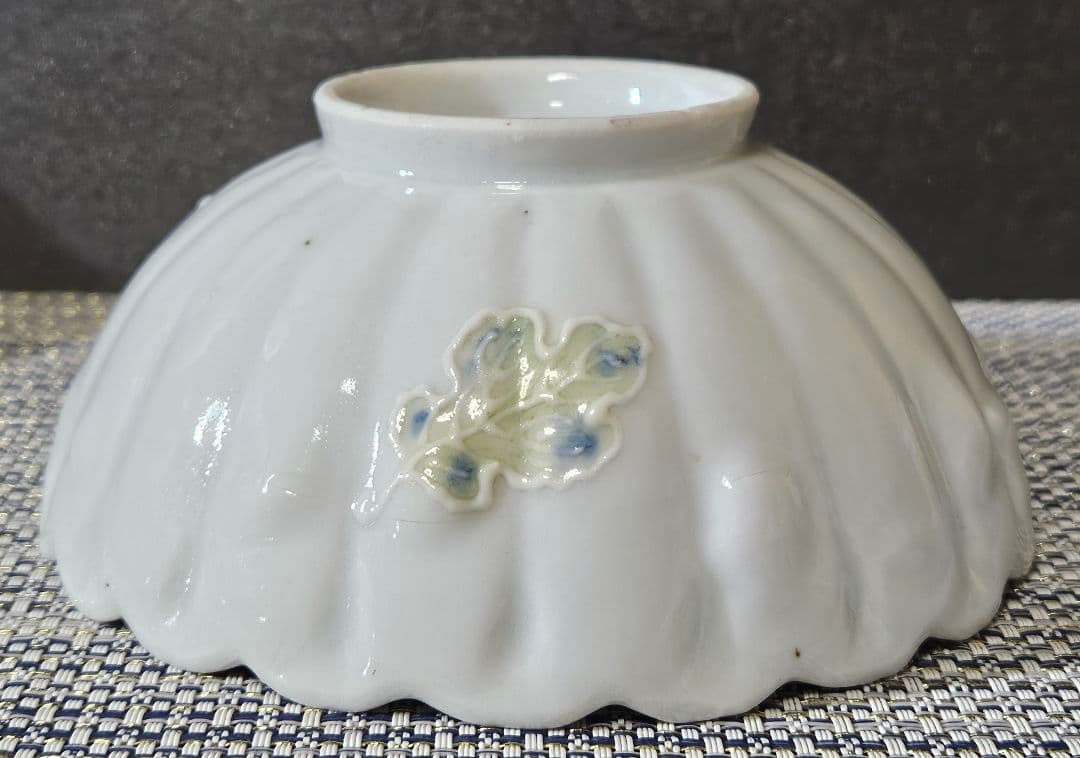 【近代陶芸の巨匠❗】帝室技芸員　板谷波山 波山銘　白磁　菊形小鉢　菓子鉢　共箱