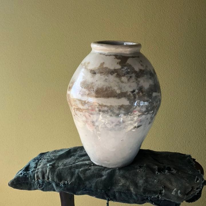 花瓶 濁手椿文花瓶（14代 酒井田柿右衛門）/ Nigoshide Vase with Design of