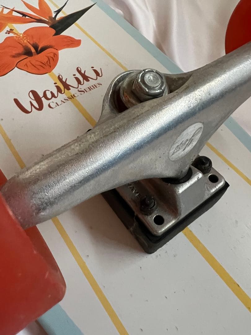 yow サーフスケート　waikiki