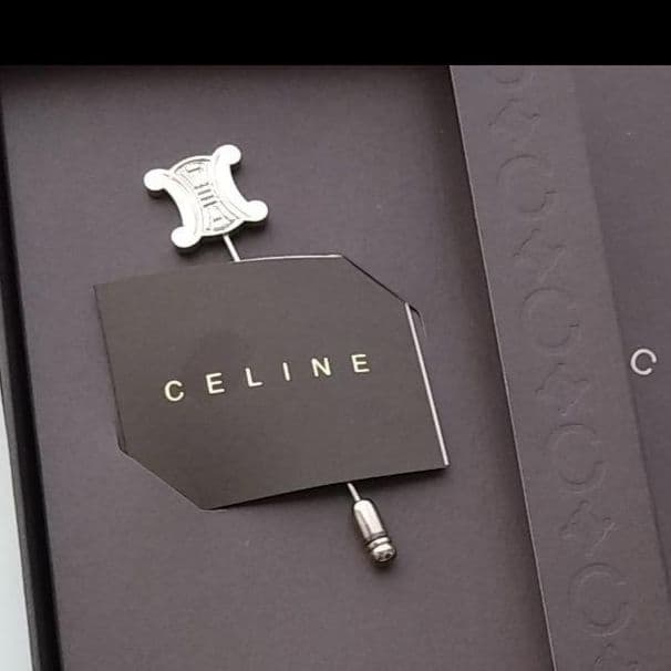 セリーヌ ピンバッジ ブローチ