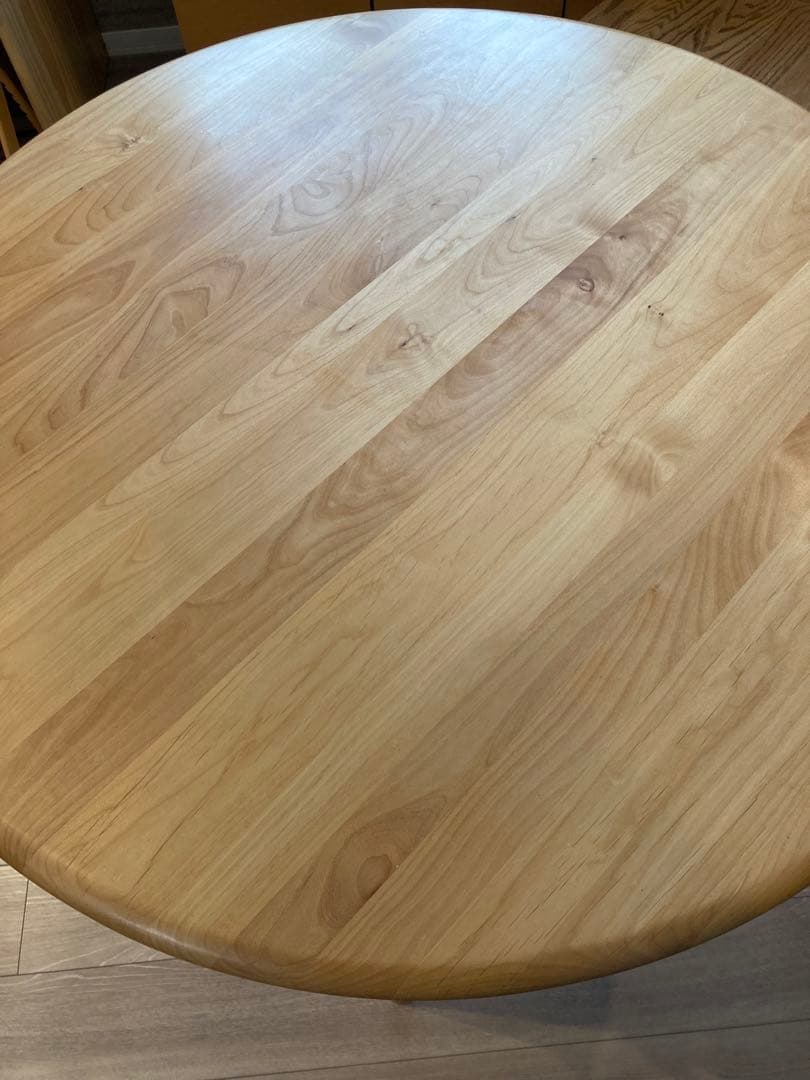 モモナチュラルダイニングテーブル　丸テーブル