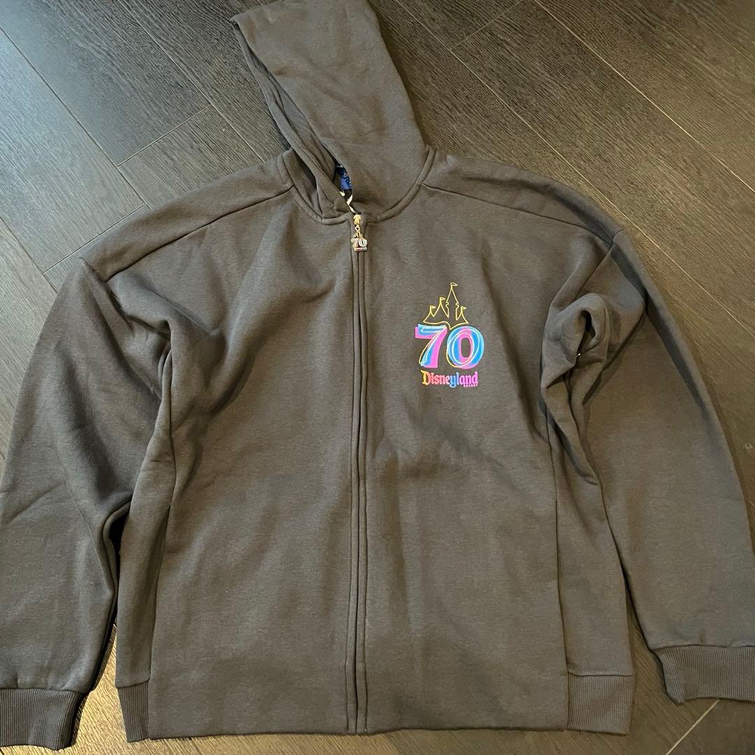 限定・未使用】男女兼用 カリフォルニアディズニー70周年記念 パーカー