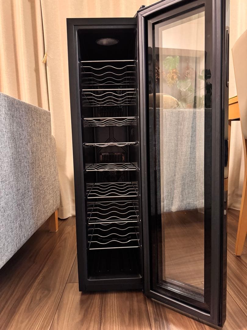アイリスオーヤマ ワインセラー 18本収納 ペルチェ式 動作確認済み
