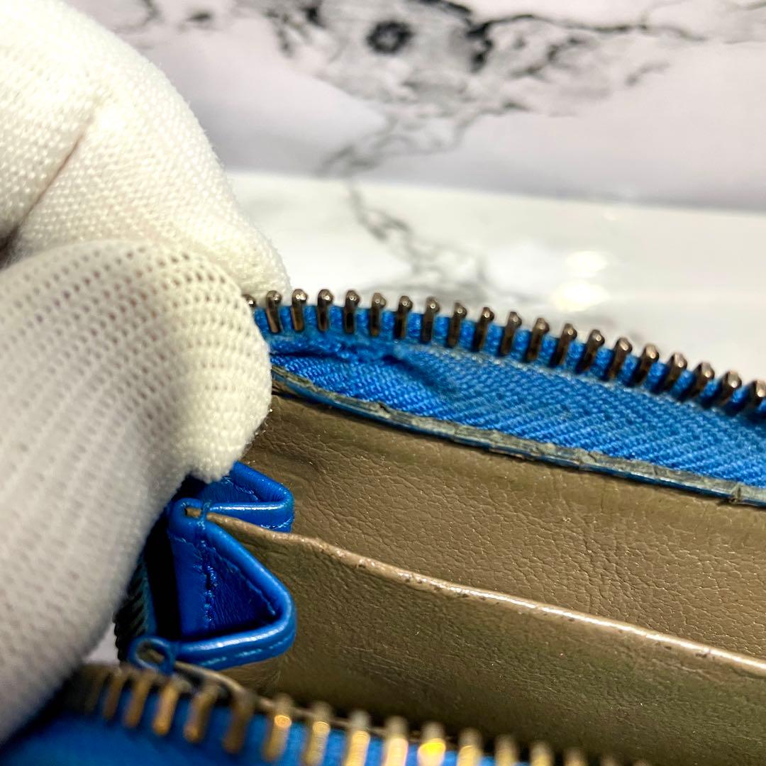 ボッテガヴェネタ　ケース　ブルー