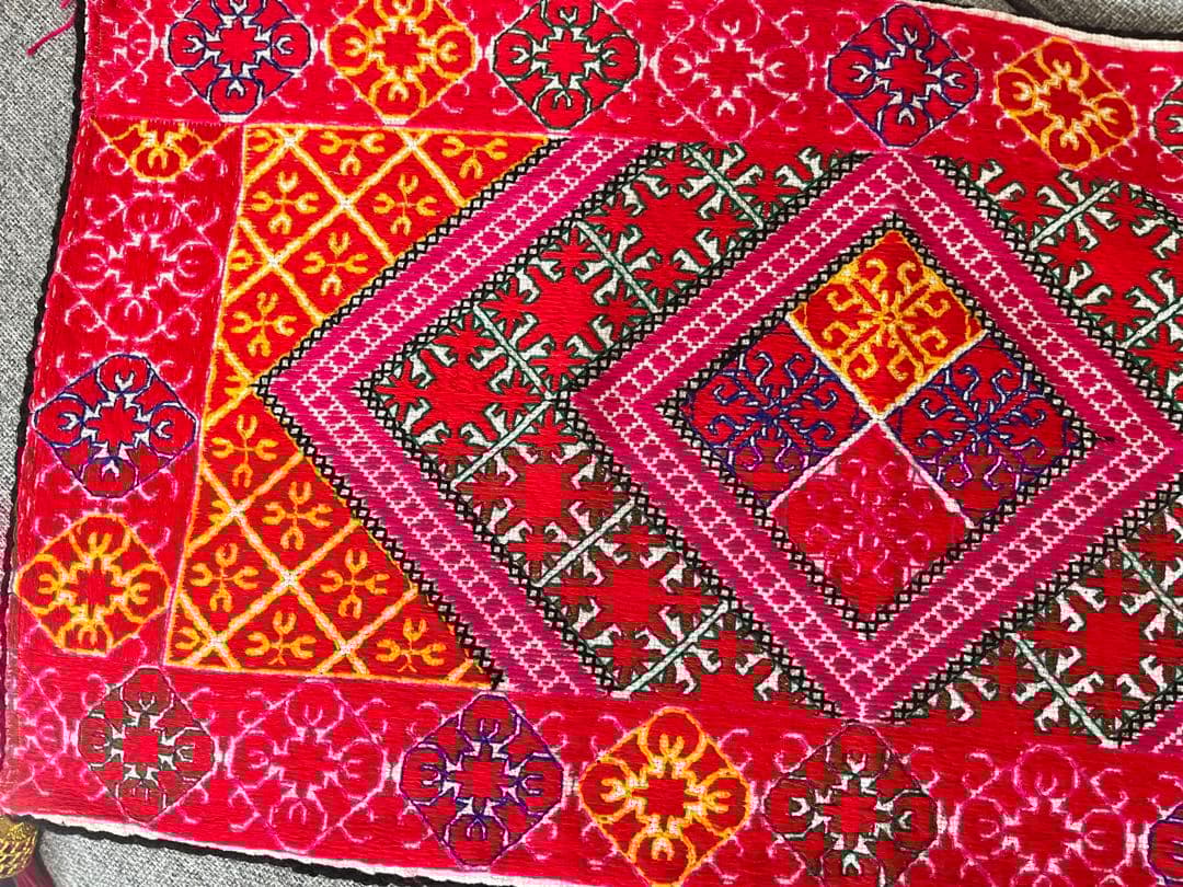 アンティーク スワット地方 手刺繍 クッションカバー パキスタン レア 最終価格