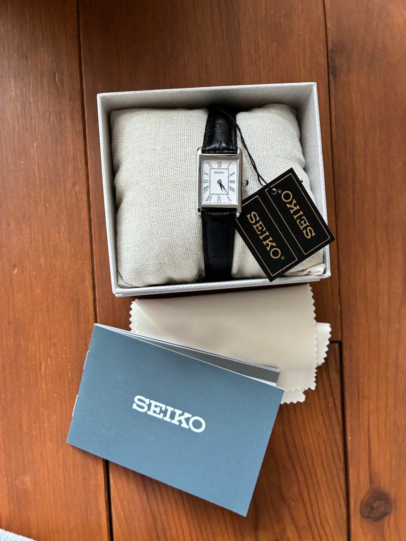 SEIKO レディース スクエアデザイン 時計 SWRO53 SEIKO レディース