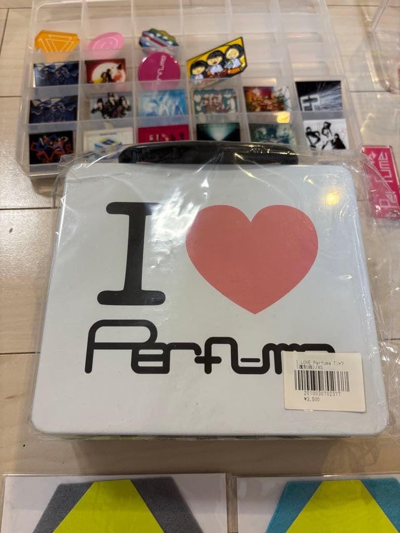 D*w様 Perfume ファンクラブ特典のCD、ペーパー類、ピンバッジ等　まと