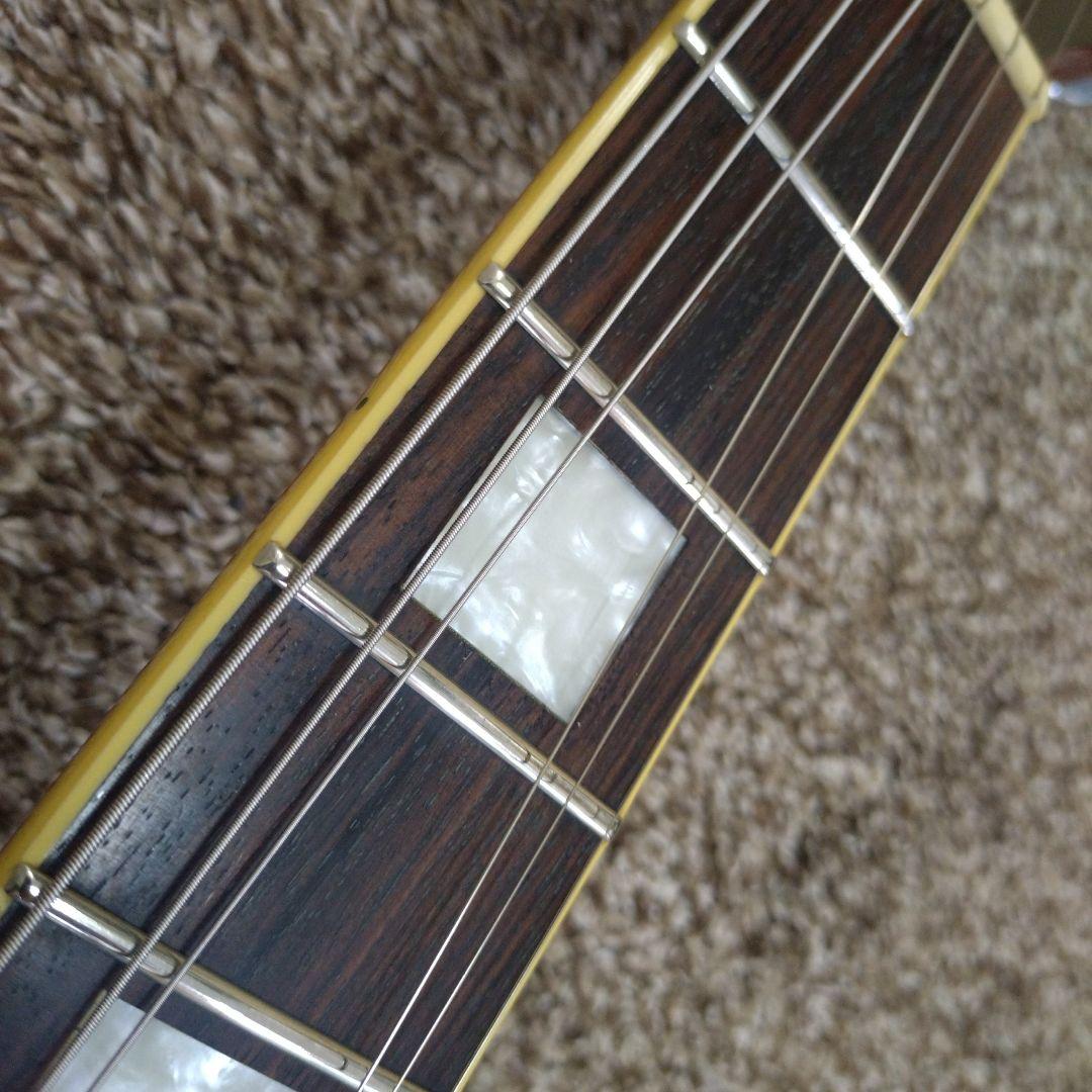 Epiphone セミアコ Alleykat エレキギター