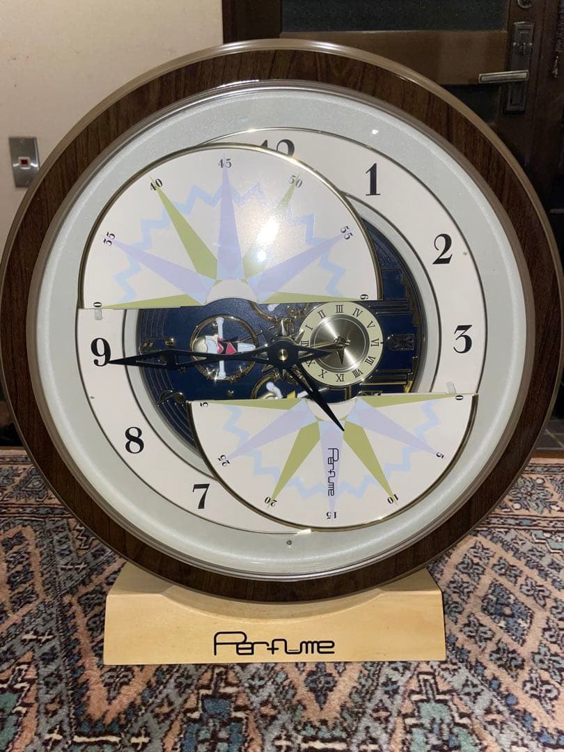 Perfume Perfume からくり時計 台座付き からくり時計 台座付き