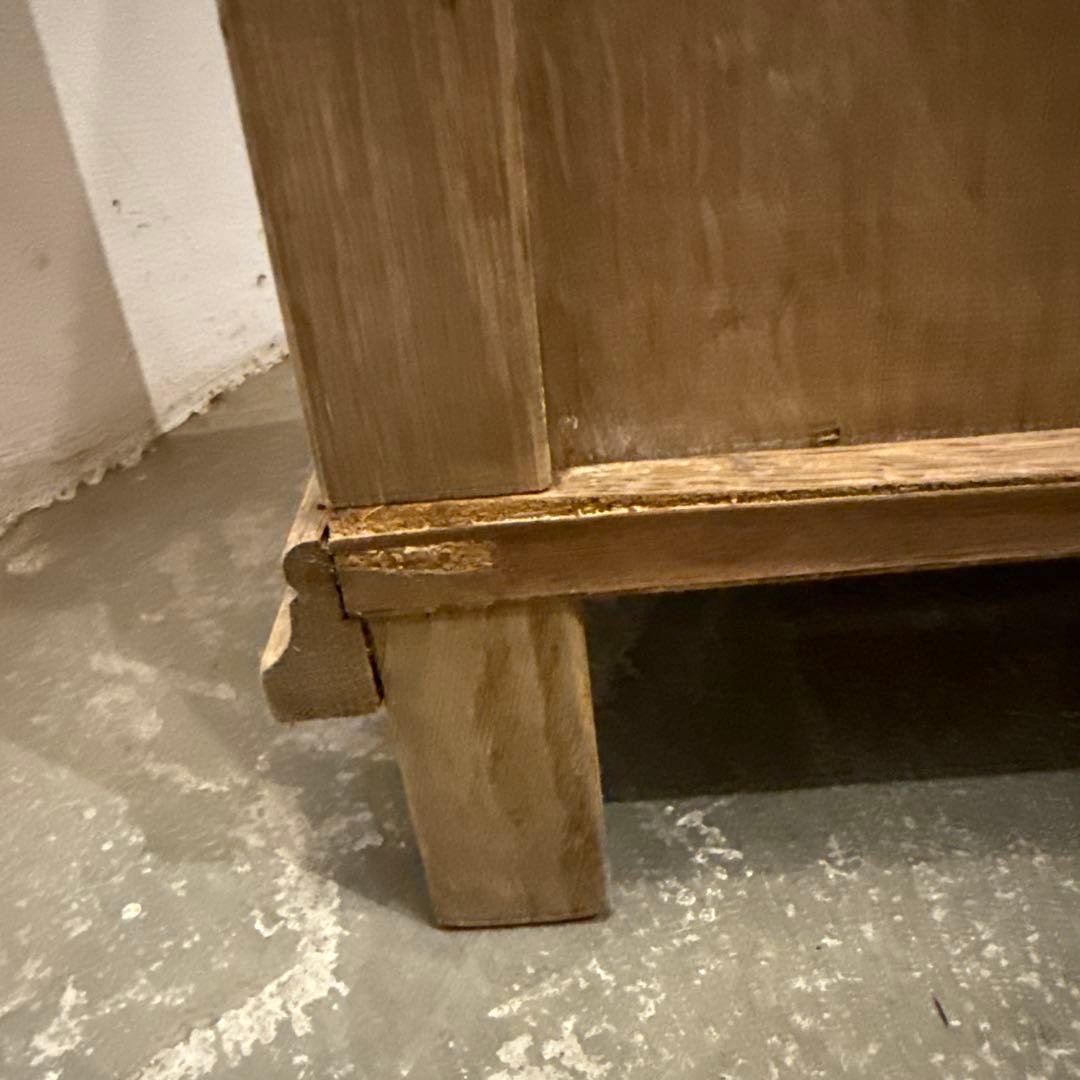 ヴィンテージ 木製サイドテーブル 引き出し／扉収納付き 剥離