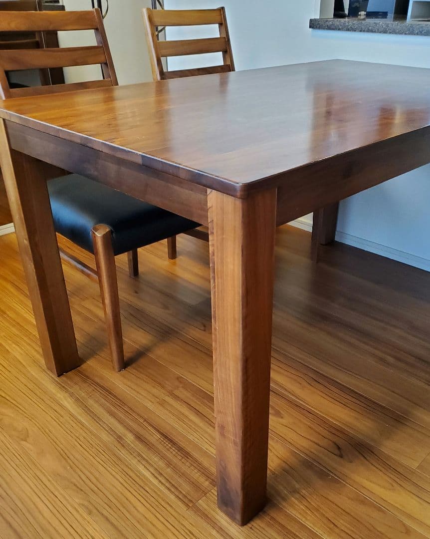 《完売》東京インテリア　ヴァレンティア/サマンサ ダイニングテーブル椅子4脚