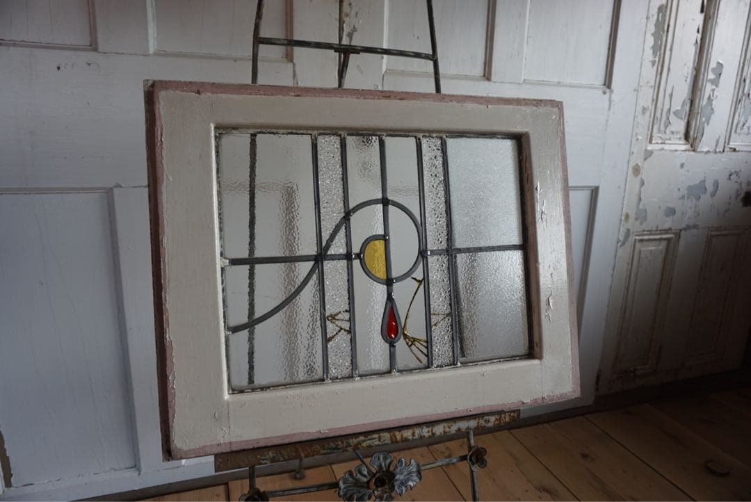 金継ぎされたアンティークステンドグラスの窓 ベストセラー