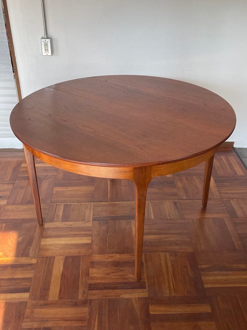 イギリス ヴィンテージ チーク ラウンド エクステンション ダイニング テーブル