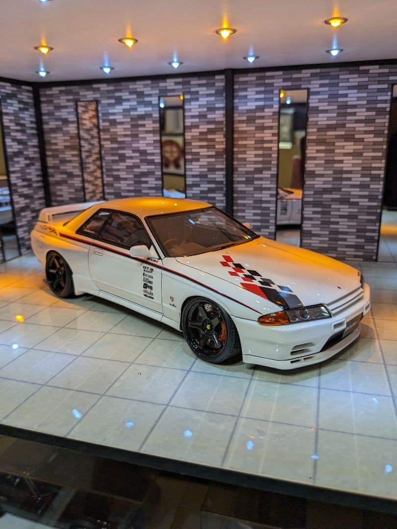 イグニッションモデル1/18ニッサンスカイラインGT-RニスモR32 限定54台