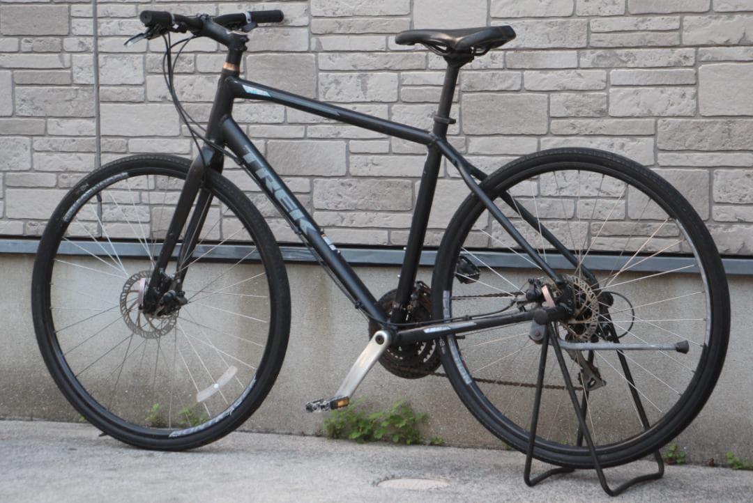 引き取り限定♪人気のTREK♪FX2♪通学やレジャーなどに♪マッドブラック♪