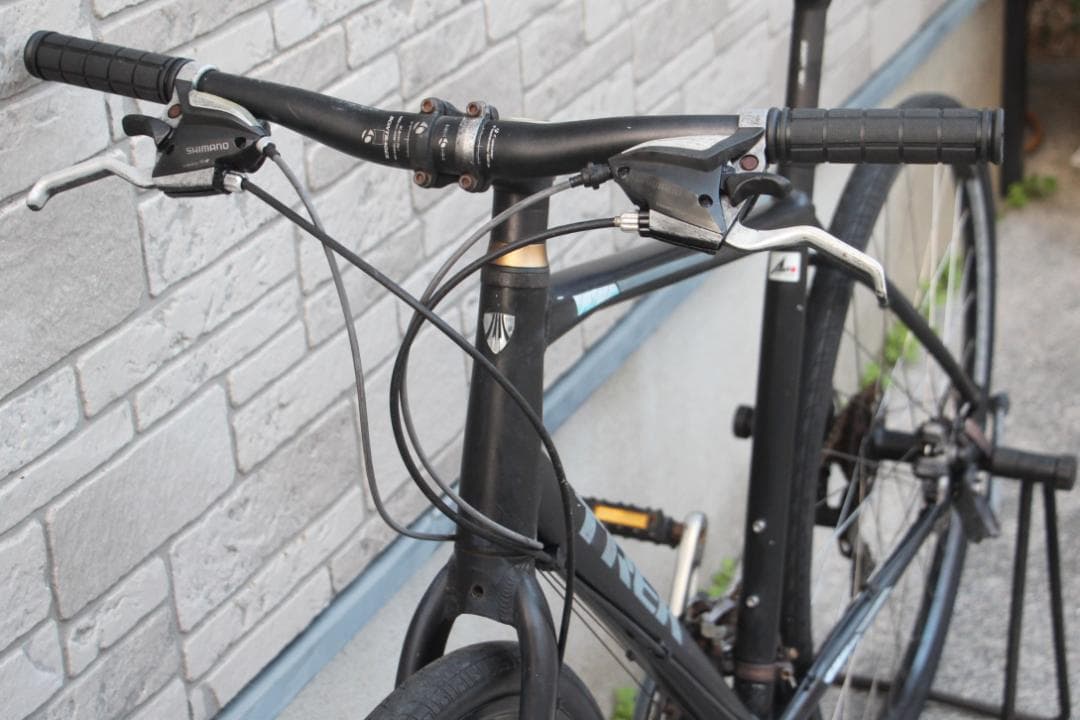 引き取り限定♪人気のTREK♪FX2♪通学やレジャーなどに♪マッドブラック♪